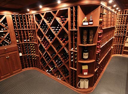 Quarter Round Shelf Corner